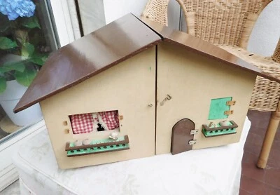 Casetta in legno Apribile in Due Scomparti Arredati Gressoney anno 1949 - Immagine 1 di 4