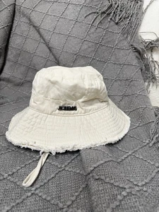 Weißer Jacquemus Fischerhut Creme Hut Neu B3 - Bild 1 von 10