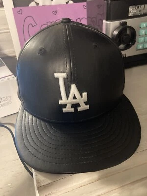 LA cap - Image 1 of 4