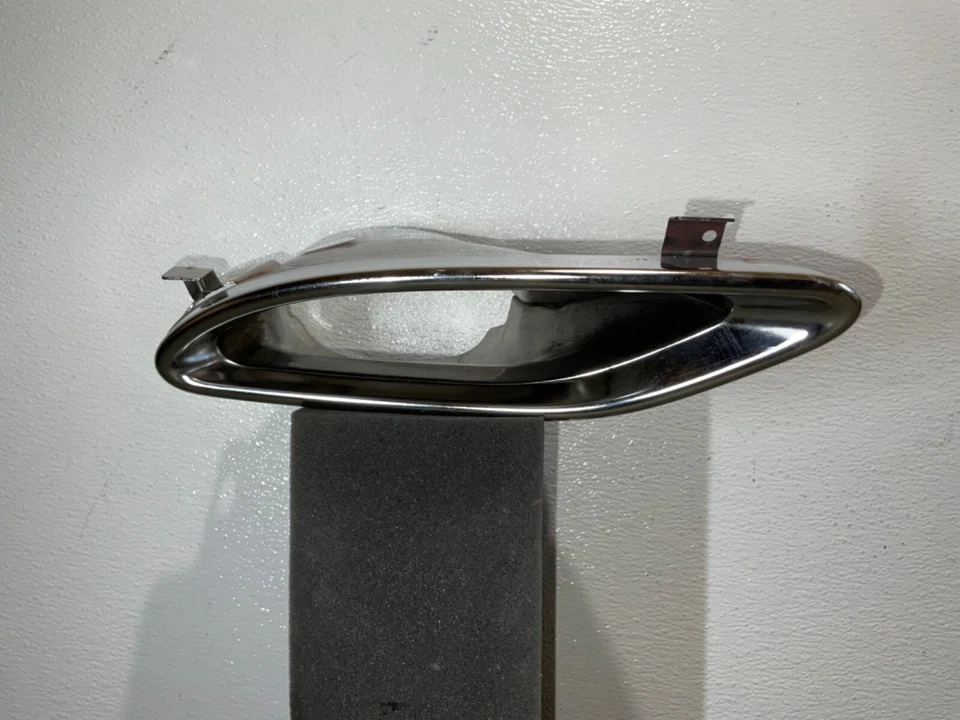 ✅ 2015 - 2020 2021 2022 MERCEDES BENZ C-CLASS REAR EXHAUST TAILPIPE TIP OEM 571 - image 1 of 4