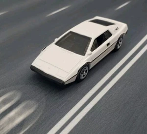 Hot Wheels 2013 Mattel James Bond 007 Lotus Esprit S1 HW Workshop 1/64 Diecast - Picture 1 of 7