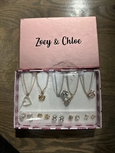 Cinco collares y pendientes Zoey & Chloe. - Imagen 1 de 1