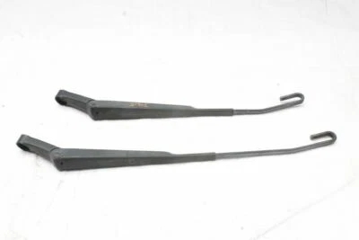 1999 PORSCHE BOXSTER 986 CONVERTIBLE #213 LEFT & RIGHT WINDSHIELD WIPER ARMS - Image 1 of 3