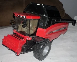 *READ* ERTL 1/32 CASE IH AFX 8010 COMBINE COLLECTORS EDITION *INCOMPLETE* - Picture 1 of 6