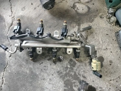 FUEL INJECTORS SET 16450RN0A01 2012-2015 HONDA PILOT Foto 1 de 4