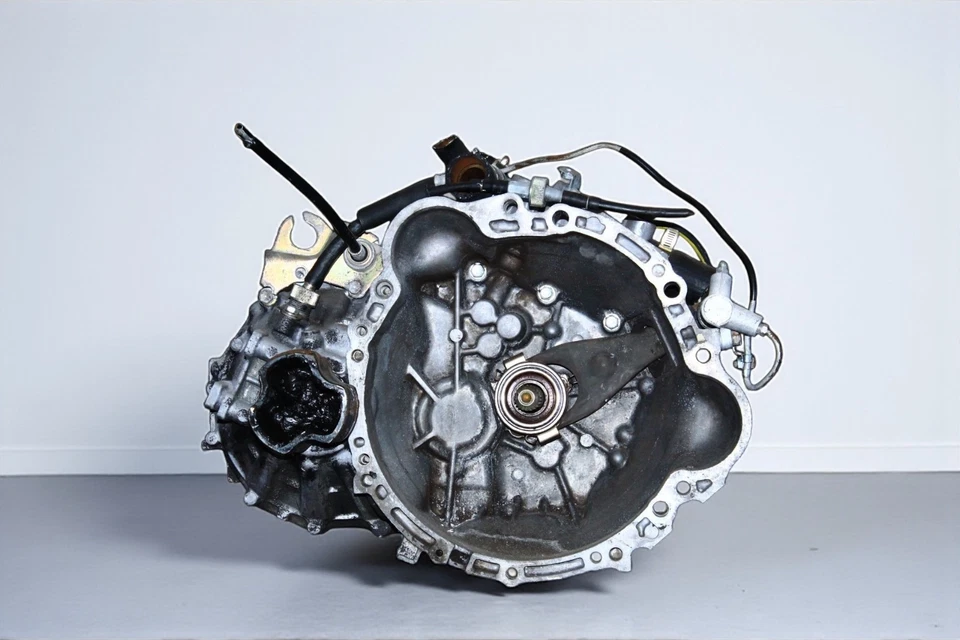 Transmisión manual de 5 velocidades JDM Toyota 4AGE Blacktop 20 válvulas AE111 Levin tracción delantera Foto 1 de 4