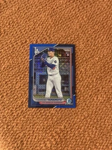 2024 Bowman Chrome - Yoshinobu Yamamoto #73 rifrattore blu Mojo /150 (RC) - Foto 1 di 5