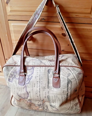 VIA VEE World Classic Travel/Weekend Bag World Map design Brown - Image 1 of 4