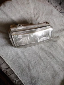 1996 Volkswagen Passat Passenger Headlight - Picture 1 of 2
