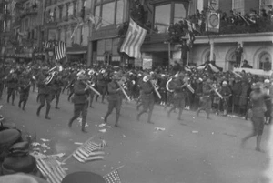 Boston MA WWI Victory Parade 26th Division Marching Band 1919 Photo Negative - Imagen 1 de 1