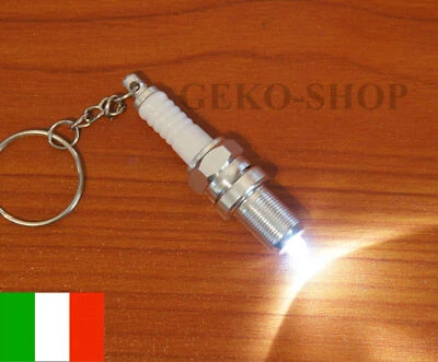 PORTACHIAVI AUTO UOMO DONNA MINI CANDELA CON LUCE LED IDEA REGALO - Image 1 of 4