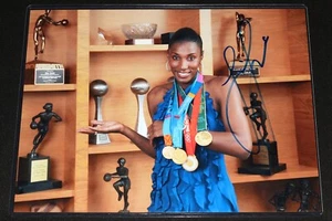 LISA LESLIE Hand Signed 8.5X11 Photo LOS ANGELES SPARKS autograph olympics - Picture 1 of 1