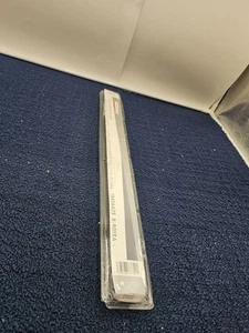 (QTY 2) AC Delco 19426425 8-9018A Conventional Windshield Wiper 18" - Picture 1 of 8