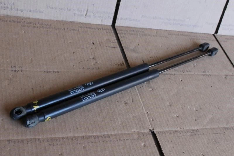 2005 2006 2007 2008 2009 HYUNDAI TUCSON HATCH TRUNK LID STRUTS SHOCKS PAIR - Image 1 of 4