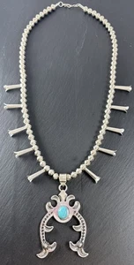 Collar de plata esterlina turquesa con cuentas de flor de calabaza Naja - Imagen 1 de 7