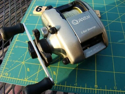 V6052 PF QUANTUM 5BB BAITCASTER FISHING REEL WITH FLIPPIN SWITCH - Image 1 of 4