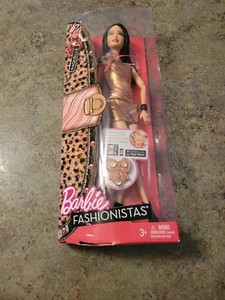 2011 BARBIE Fashionistas RAQUELLE X2277 Mattel NEW IN BOX NRFB - Picture 1 of 10