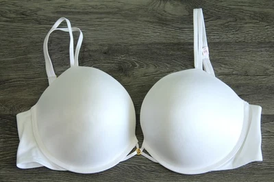 VICTORIA'S SECRET VERY SEXY PUSH UP BRA size 36 C - Image 1 of 2