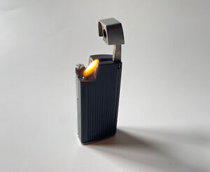 Niezwykle rzadka zapalniczka benzynowa z podnośnikiem Mt. BLANC Super Lighter z czarnego bakelitu