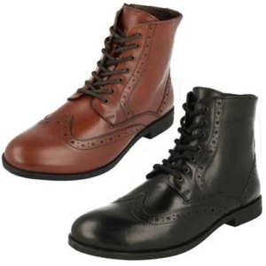 Damen Leather Collection Brogue Spitze Detail Stiefel 'F4r456' - Bild 1 von 19