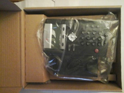 Fuente de alimentación Polycom SoundPoint IP 335 no incluida buen estado.  Foto 1 de 4