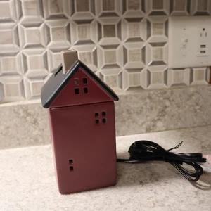 Scentsy No Place Like Home Full Size Electric Wax Warmer Red Farmhouse free wax - Picture 1 of 10