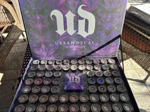 Urban Decay The Motherlode Vault NIB 68 pcs Eyeshadow with empty pallet - Picture 1 of 3