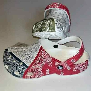 Zueco Crocs Clásico Bandana Estampado Americana Rojo Blanco Azul Mujer 11 Hombre 9 EE. UU. - Imagen 1 de 11