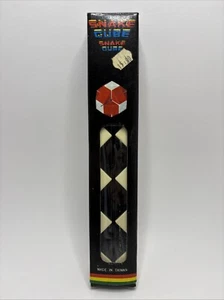 Vintage Snake Cube Puzzle Red and White Made in Taiwan Original Box - Picture 1 of 4