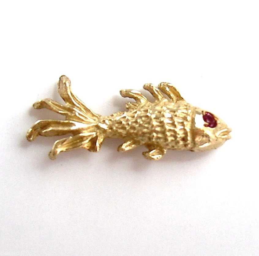Tie Tack Anson 14k yellow gold FISH with ruby eye  lapel pin, tie tac - Image 1 of 1