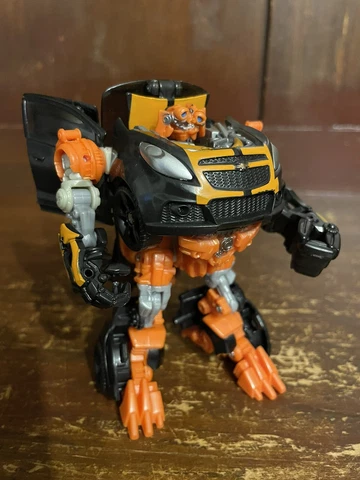 Transformers DOTM Dark of the Moon Deluxe Autobot MUDFLAP Hasbro 2010 Cover