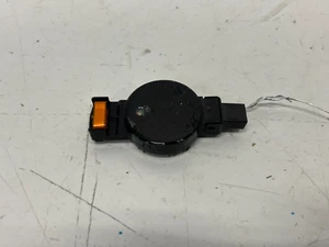 13-16 CADILLAC SRX FRONT WINDSHIELD RAIN & HUMIDITY SENSOR UNIT, OEM LOT3551 - Picture 1 of 5