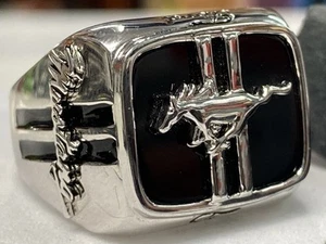 Offiziell lizenzierter Ford Mustang Herrenring Sterlingsilber Größe 11,5 - Bild 1 von 12