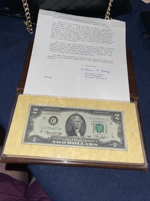 COLLECTIBLE Uncirculated 1976 SERIES $2 TWO DOLLAR BILL Rare - Image 1 of 4