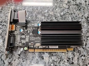 XFX Radeon R5 220 VGA - Picture 1 of 6