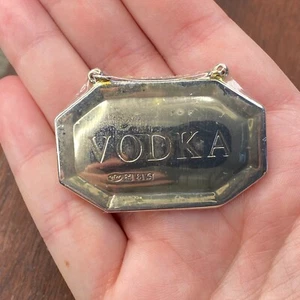 Etiqueta de cadena de botella de jarra de licor de vodka esterlina Pottery Barn de colección - Imagen 1 de 4