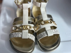 SANDALI JOHANNE MICHAEL KORS BAMBINI VANIGLIA/ORO PALLIDO MONOGRAMMA RAGAZZE 13 - Foto 1 di 9