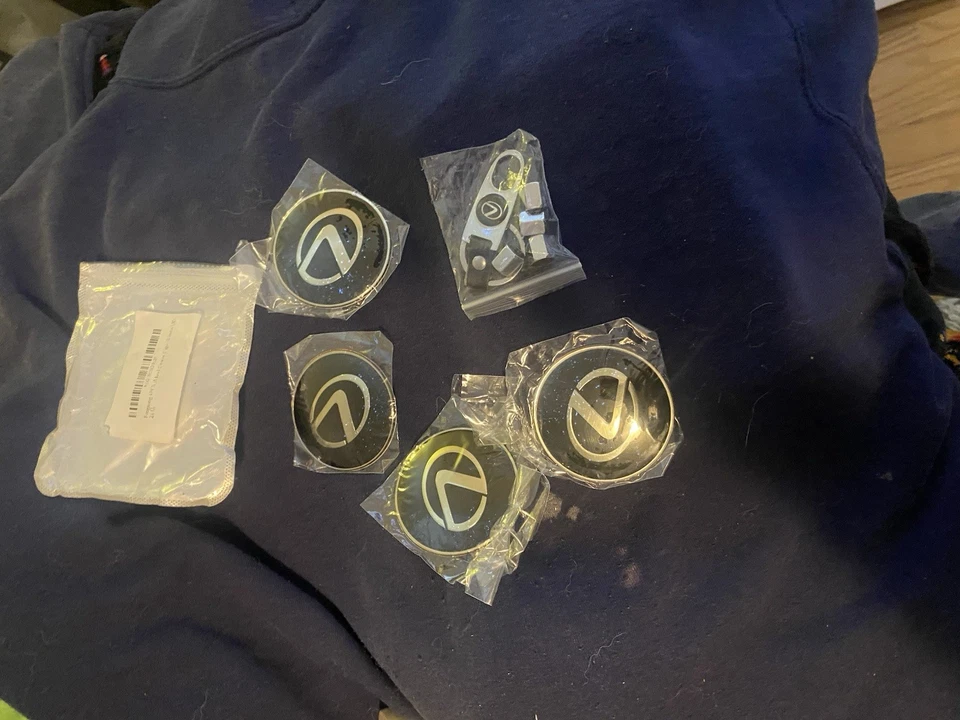 LEXUS LS430 ES330 GS350 GS430 1 RODA ARO CUBO TAMPA CENTRO PLUGUE #811 - Imagem 1 de 1