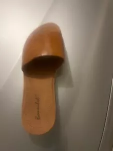 women sandals - Picture 1 of 2
