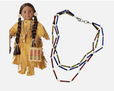 NUEVO Muñeca American Girl COLLAR PLUMA PUERCOESPÍN KAYA Accesorio para conocer retirado Foto 1 de 4