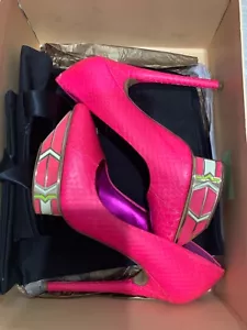 New Ivy Kirzhner neon pink leather gold platform pyramid shoes pumps sz 7 495$ - Picture 1 of 18