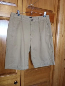 Men's Khaki Shorts 100 percent cotton 31 inch waist 10.5 inseam EUC Gap Brand - Picture 1 of 23