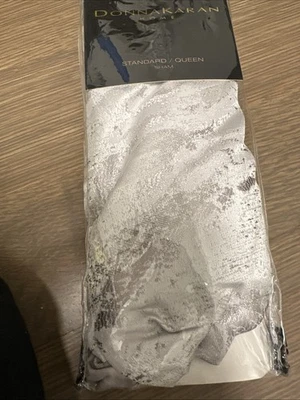 Donna Karan Standard / Queen LUNA Woven Jacquard Platinum Pillow Sham NEW R.$165 - Image 1 of 3