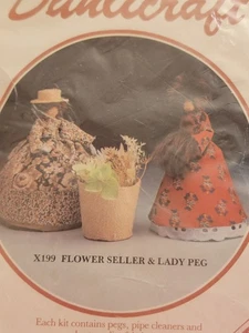  VINTAGE DUNLICRAFT PEG DOLL KIT X199 Flower  Seller & Lady Peg - Picture 1 of 3