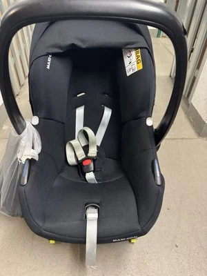 MAXI COSI Babyschale CabrioFix i-Size & CabrioFix i-Size Base black - Bild 1 von 3