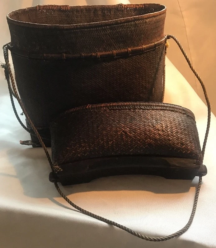 Антикварная артезаническая корзина раннего Азиатско-Тихоокеанского региона Филиппины с чехлом и основанием - Изображение 1 из 4