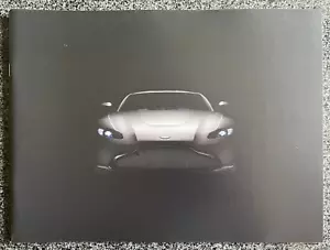 ASTON MARTIN V8 VANTAGE PRESTIGE SALES SOFTBACK BROSCHÜRE USA EDITION 2018 - 2019 - Bild 1 von 14