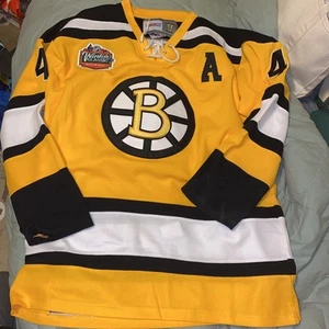 Boston Bruins ORR Yellow & Black 2010 Winter Classic CCM NHL Jersey - Picture 1 of 7