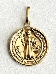 18k solid yellow gold Saint Benedict medal pendant Handmade - Picture 1 of 6