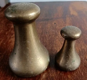 2 Vintage Brass Capstan Avery Weights Paperweights Doorstops 4lb & 1lb - Picture 1 of 10